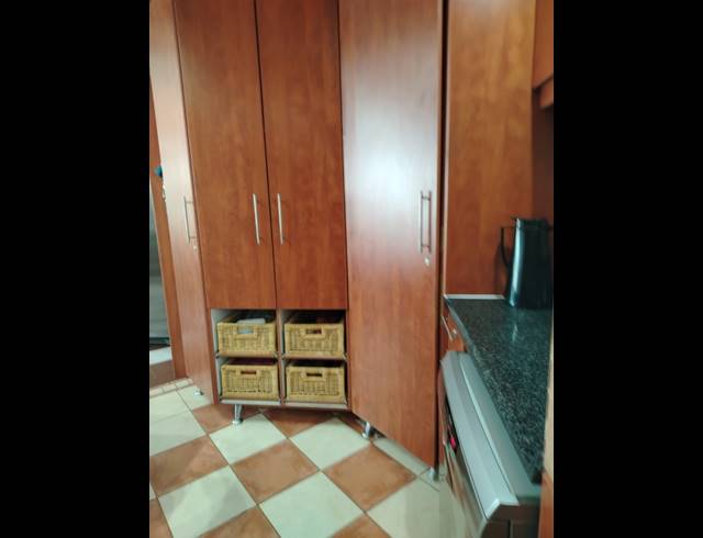 3 BEDROOM APARTMENT FOR SALE IN LENNOXTON